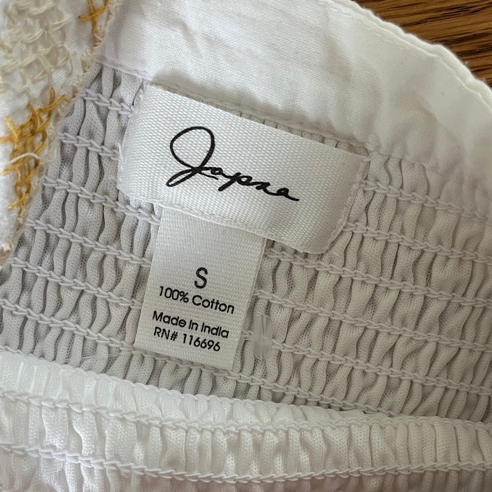 Japna White Smocked Blouse with Floral Embroidery - Picture 3 of 7